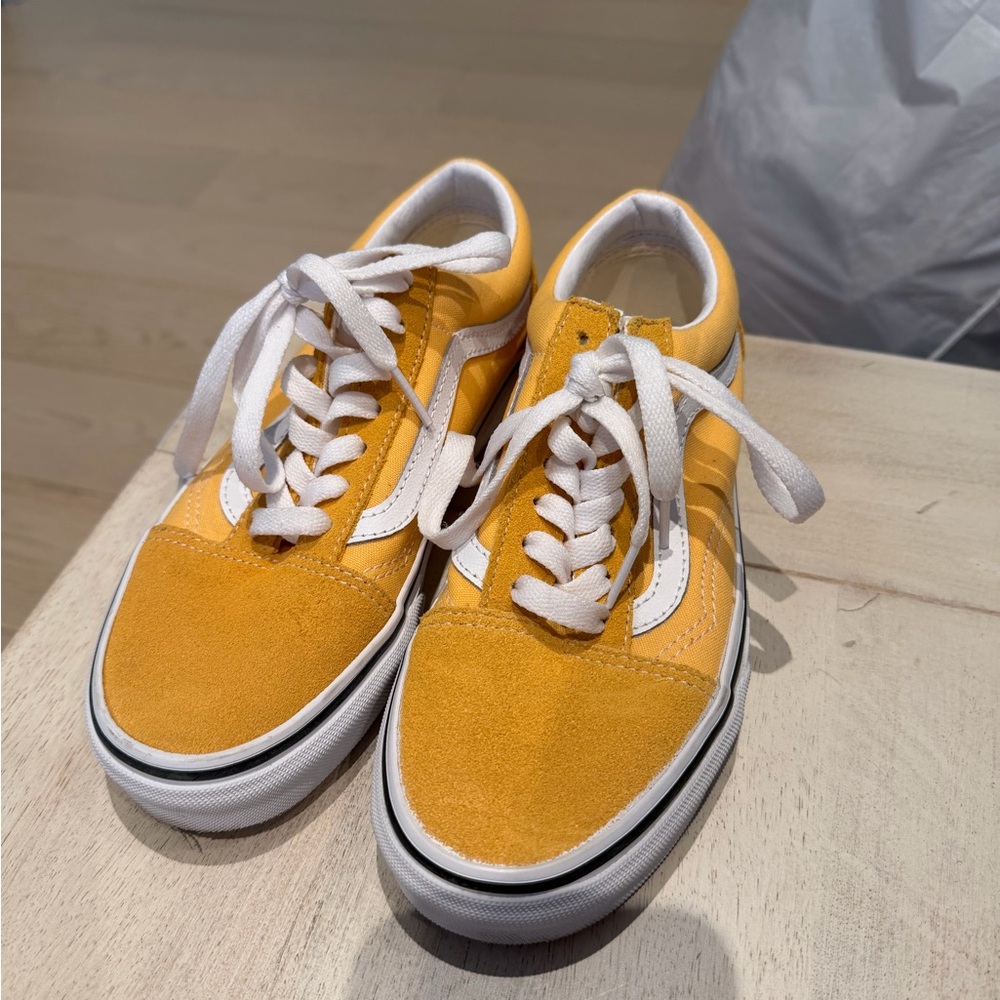 VANS | Yellow Suede Low-Top Sneakers with White Stripe